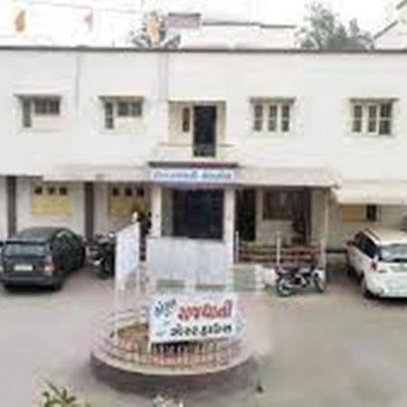 Hotel Rajdhani Hālol Exterior photo